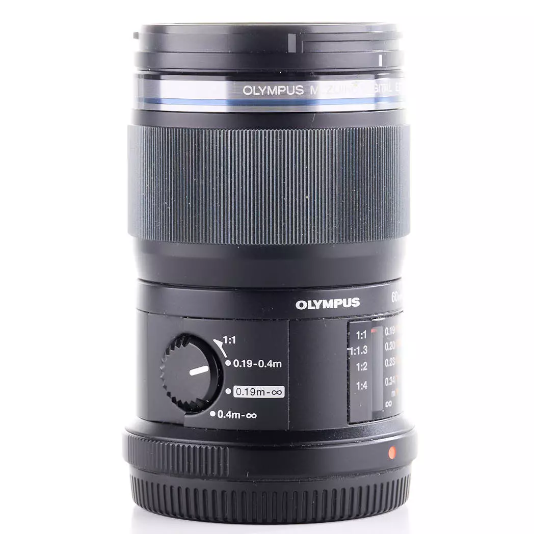 olympus-mzuiko-digital-ed-60mm-f28-macro-lens-used-06a310dba65293.jpg