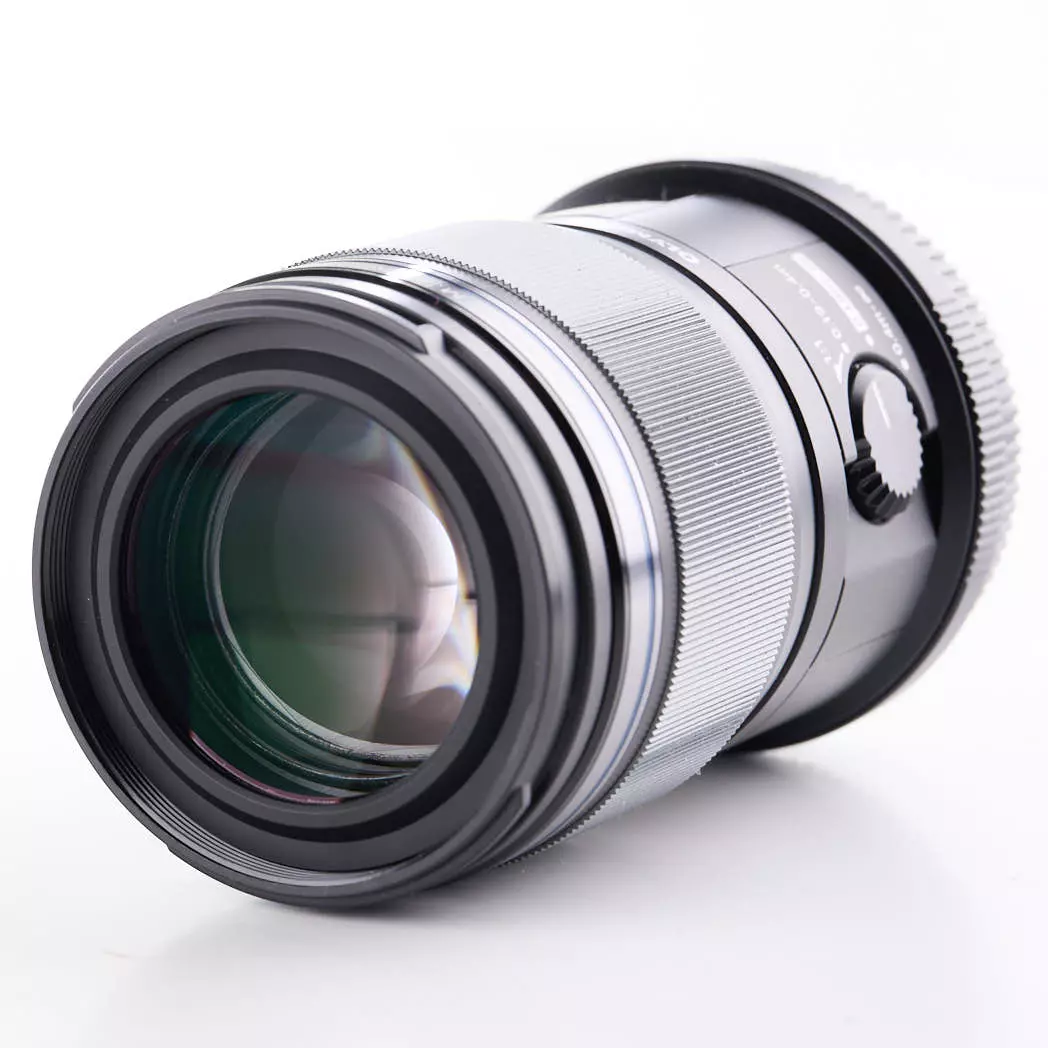 olympus-mzuiko-digital-ed-60mm-f28-macro-lens-used-06a310dbb1134a.jpg