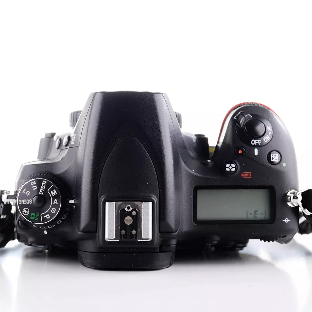 nikon-d750-camera-sc-30560-used-06a3cf114a0c46.jpg