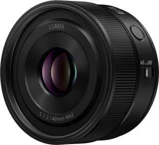 Panasonic Lumix S 40mm F/2.0 -objektiivi