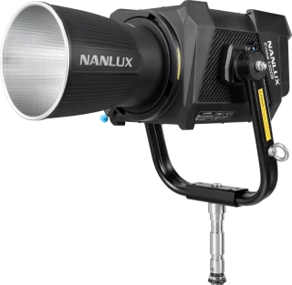 Nanlux Evoke 1200B Bi-Color -LED-valaisin lentokotelolla
