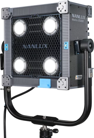 Nanlux Evoke Matrix 2500B Bi-Color LED-valo lentokotelolla