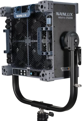 nanlux-evoke-matrix-2500b-bi-color-led-light-with-flight-case-06a607ed5a6f41.webp