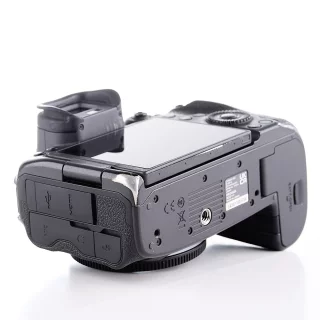 canon-eos-r5-camera-sc-max-421000-used-incl-vat-06a339116552b1.jpg