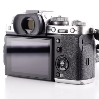 fujifilm-x-t3-camera-mhg-xt3-grip-used-06a33b4031b662.jpg