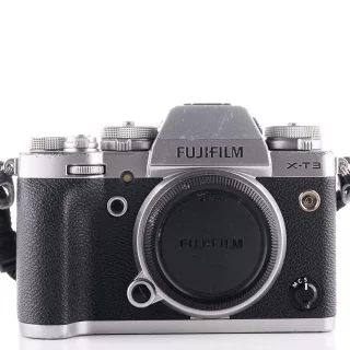 Fujifilm X-T3 -kamera + MHG-XT3 -kahva (sc. 4230) (käytetty)