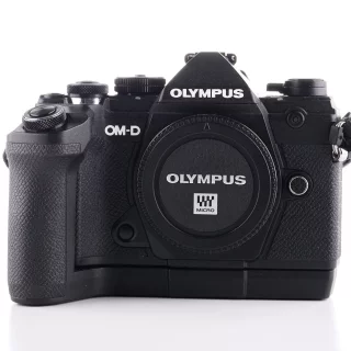 Olympus OM-D E-M5 Mark III -kamera (sc. 2540) (käytetty)