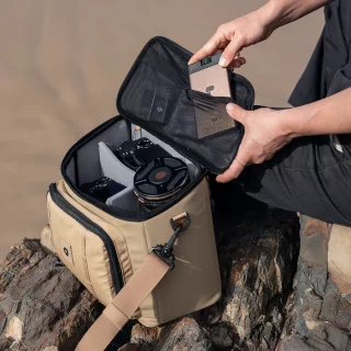 polarpro-roadrunner-12l-sling-desert-06a38e8915236d.webp