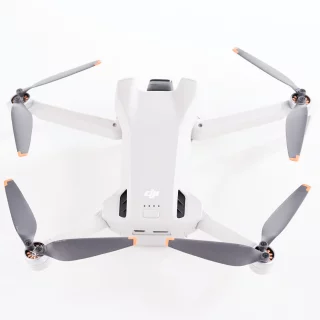 dji-mini-3-fly-more-combo-rc-remote-drone-used-06a38eedf31626.jpg
