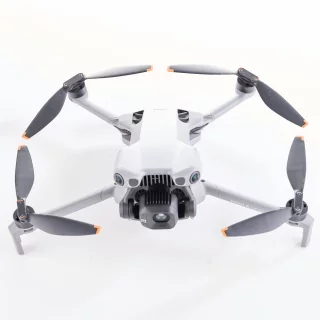 dji-mini-5-pro-fly-more-combo-rc2-remote-used-06a39208d71b71.jpg