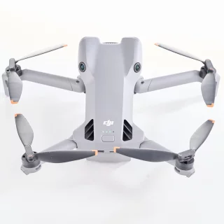 dji-mini-5-pro-fly-more-combo-rc2-remote-used-06a39208d71b77.jpg