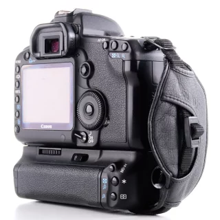 canon-eos-5d-mark-ii-battery-grip-sc-235820-used-06a3be2613473c.jpg