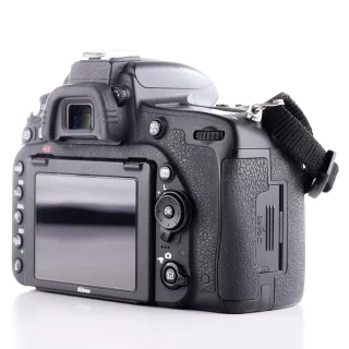 nikon-d750-camera-sc-30560-used-06a3cf1140ee85.jpg