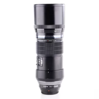 olympus-mzuiko-digital-ed-300mm-f4-is-pro-lens-used-06a3e456996760.jpg