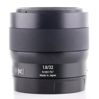 zeiss-touit-32mm-f18-lens-sony-used-06a465f8744af4.jpg