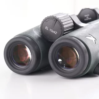 swarovski-el-10x42-binoculars-used-06a4b6cf60712a.jpg