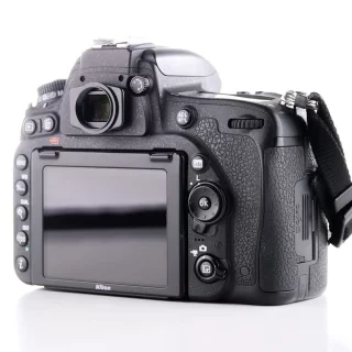 nikon-d750-camera-sc-17550-used-06a4e4c01137df.jpg