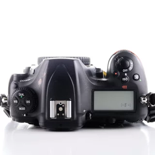 nikon-d500-camera-sc-25840-used-06a4e514b49880.jpg