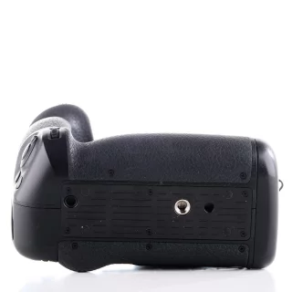 nikon-z9-camera-sc-44400-used-06a562d6163b9d.jpg