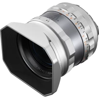 thypoch-simera-50mm-f14-asph-leica-m-lens-silver-06a563f3b99f5f.jpg