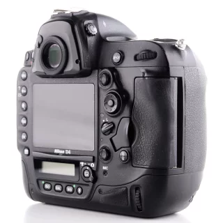 nikon-d4-camera-sc-242150-used-06a58d38a97e6f.jpg