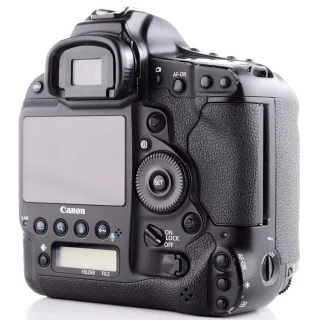 canon-eos-1d-x-camera-sc-302360-used-06a5a1537d8608.jpg