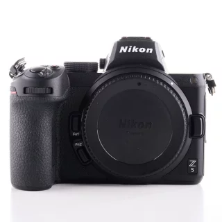 Nikon Z5 -kamera (sc. 2550) (käytetty)