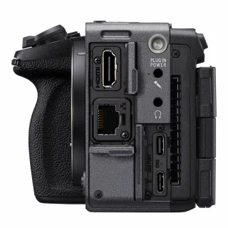 sony-fx5-cinema-line-runko-06a60c932961d5.jpg