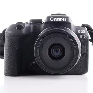 Canon EOS R10 + 18-45mm -kamera ja  objektiivi (sc. max 1000) (käytetty)