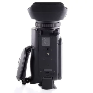 canon-xa70-camcorder-used-06a61f5001a8a4.jpg