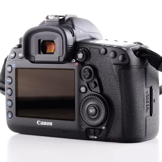 canon-eos-5d-mark-iv-camera-sc-20550-used-06a69a21e5c400.jpg