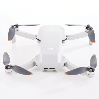 dji-mini-4k-fly-more-combo-drone-package-used-06a62140d382e5.jpg