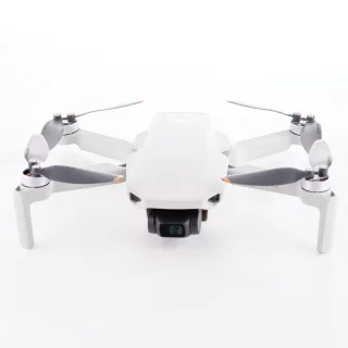 DJI Mini 4K Fly More Combo -dronepaketti (käytetty)