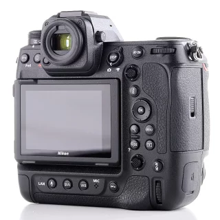 nikon-z9-camera-sc-13900-used-06a69a37bd5893.jpg