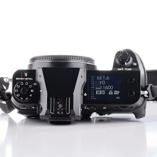 fujifilm-gfx-100s-camera-sc-22080-used-06a69ff89f2df3.jpg