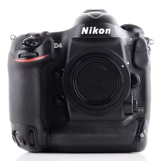 Nikon D4 -kamera (sc. 206540) (käytetty)