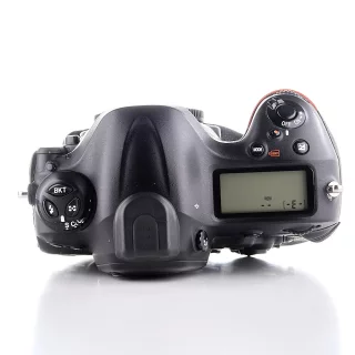 nikon-d4-camera-sc-206540-used-06a6b07eeedc4f.jpg