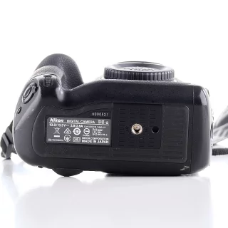 nikon-d5-camera-sc-109620-used-06a6c4c86f00df.jpg