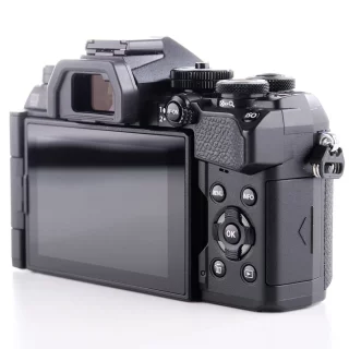 om-system-om-5-mark-ii-camera-sc-1540-warranty-used-06a7071a77ef8f.jpg