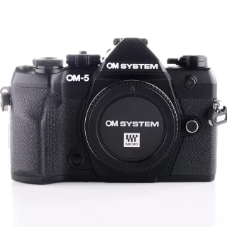 OM System OM-5 Mark II -kamera (sc. 1540) (takuu) (käytetty)