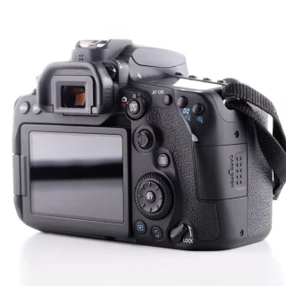 canon-eos-90d-camera-sc-max-18000-used-06a71e83f8e5ab.jpg