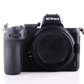Nikon Z5 -kamera (sc. 6260) (käytetty)
