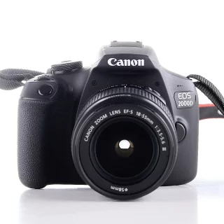 Canon EOS 2000D + 18-55mm -kamera (sc. 1220) (käytetty)
