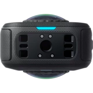 insta360-x6-essentials-bundle-360-actionkamera-midnight-black-06a7c17b12df1d.jpg
