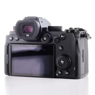 panasonic-lumix-s5-camera-sc-1820-used-06a7c6f674e5ca.jpg