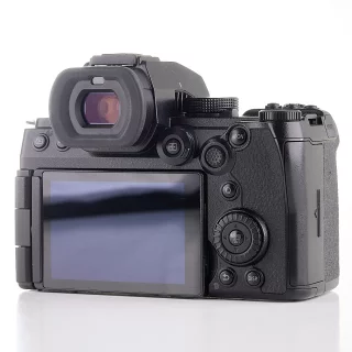 panasonic-lumix-s5-iix-camera-sc-11820-used-incl-vat-06a84149d4d327.jpg