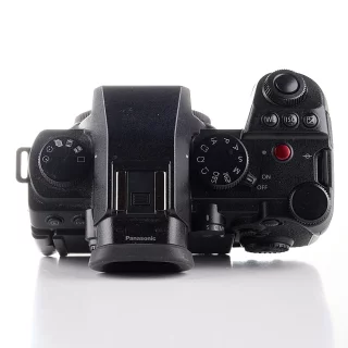 panasonic-lumix-s5-iix-camera-sc-11820-used-incl-vat-06a84149dae386.jpg