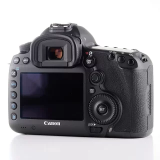 canon-eos-5ds-camera-sc-33390-used-06a87f815cc0d0.jpg