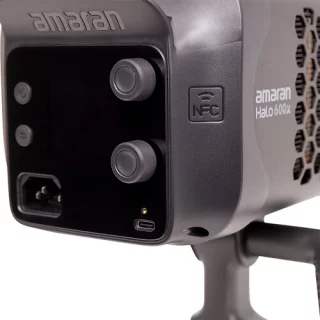 amaran-halo-300x-cob-led-monolight-06a884f7332dbf.jpg