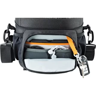 lowepro-nova-160-aw-ii-camera-bag-06a8c3b328b250.jpg